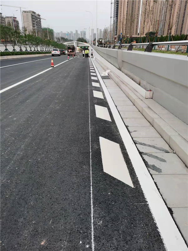 室外道路劃線(xiàn)